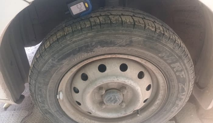 2011 Maruti Wagon R 1.0 LXI CNG, CNG, Manual, 1,38,846 km, tyre