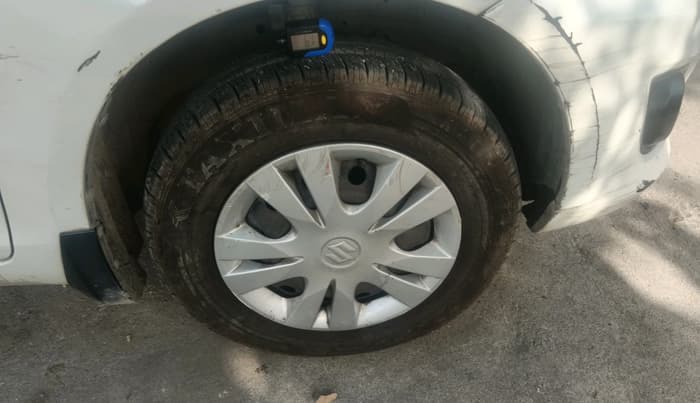 2014 Maruti Swift Dzire VXI, Petrol, Manual, 1,38,091 km, tyre