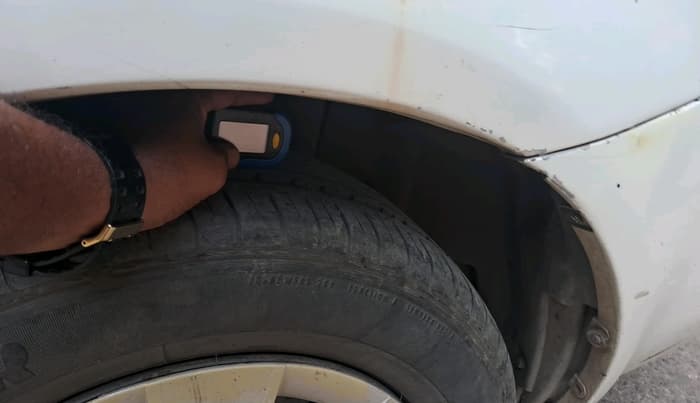2013 Maruti SX4 VXI, CNG, Manual, 1,14,504 km, tyre
