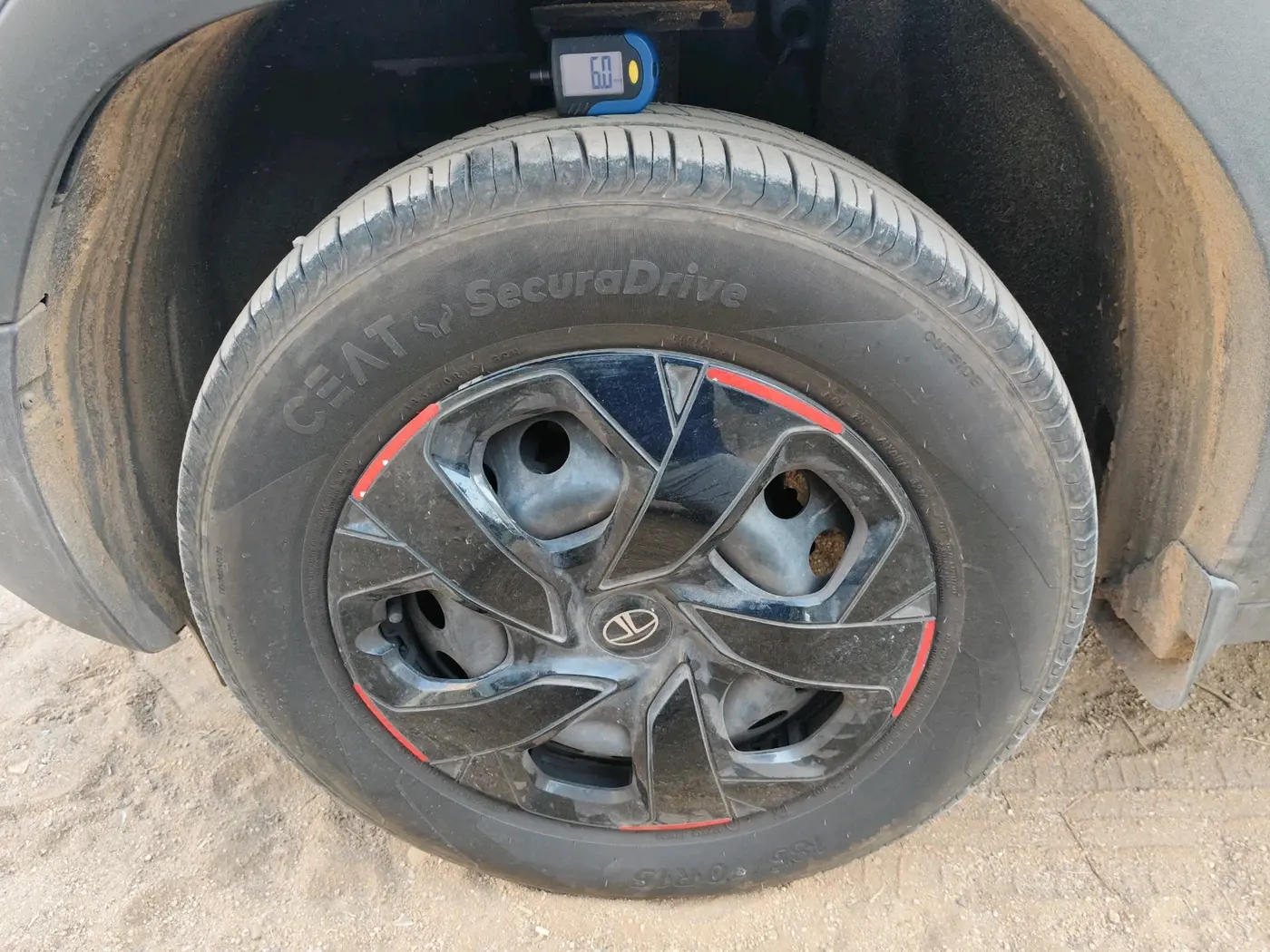2024 Tata PUNCH ADVENTURE MT, Petrol, Manual, 14,493 km, tyre
