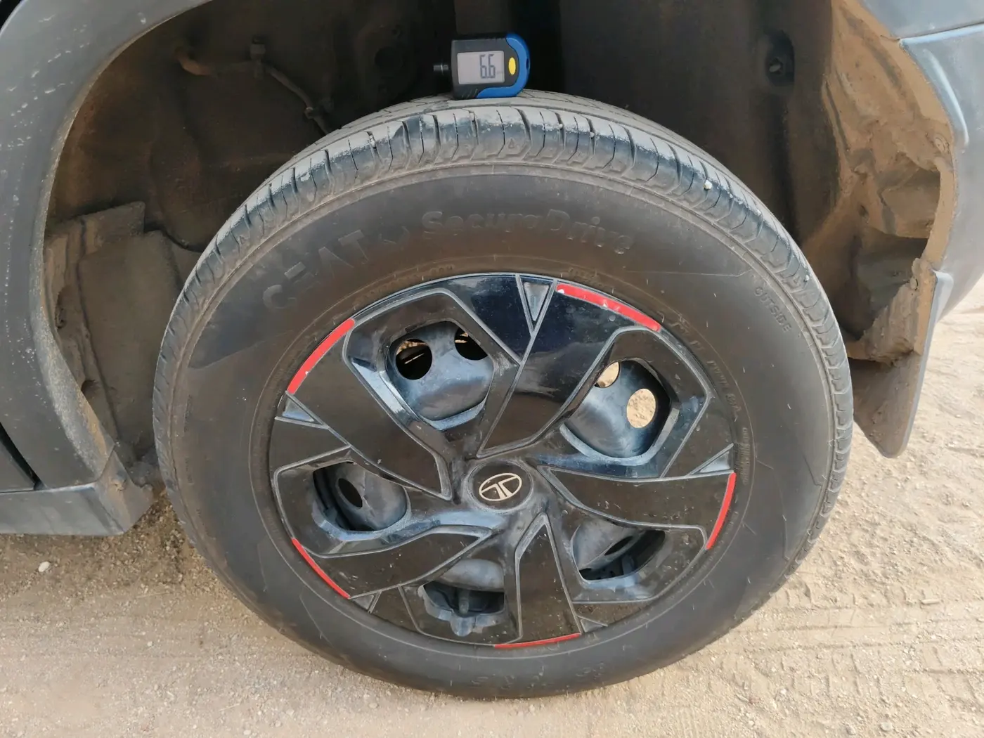 2024 Tata PUNCH ADVENTURE MT, Petrol, Manual, 14,493 km, tyre