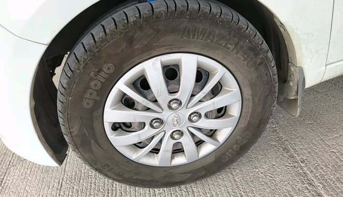 2013 Hyundai i10 MAGNA 1.2, CNG, Manual, 56,667 km, tyre