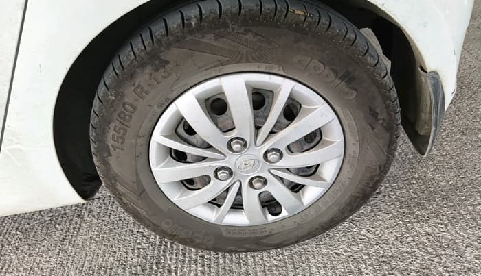 2013 Hyundai i10 MAGNA 1.2, CNG, Manual, 56,667 km, tyre