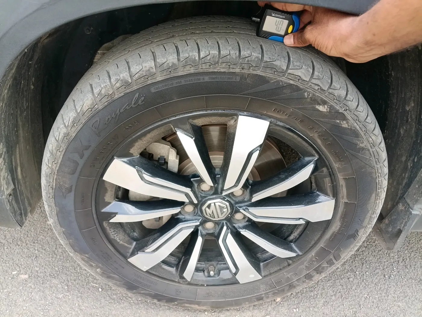 2020 MG HECTOR SHARP 1.5 DCT PETROL, Petrol, Automatic, 49,486 km, tyre