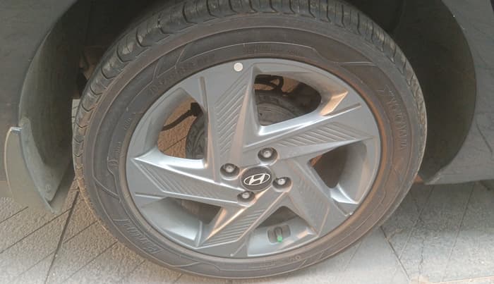 2021 Hyundai Verna SX 1.5 VTVT, Petrol, Manual, 71,236 km, tyre