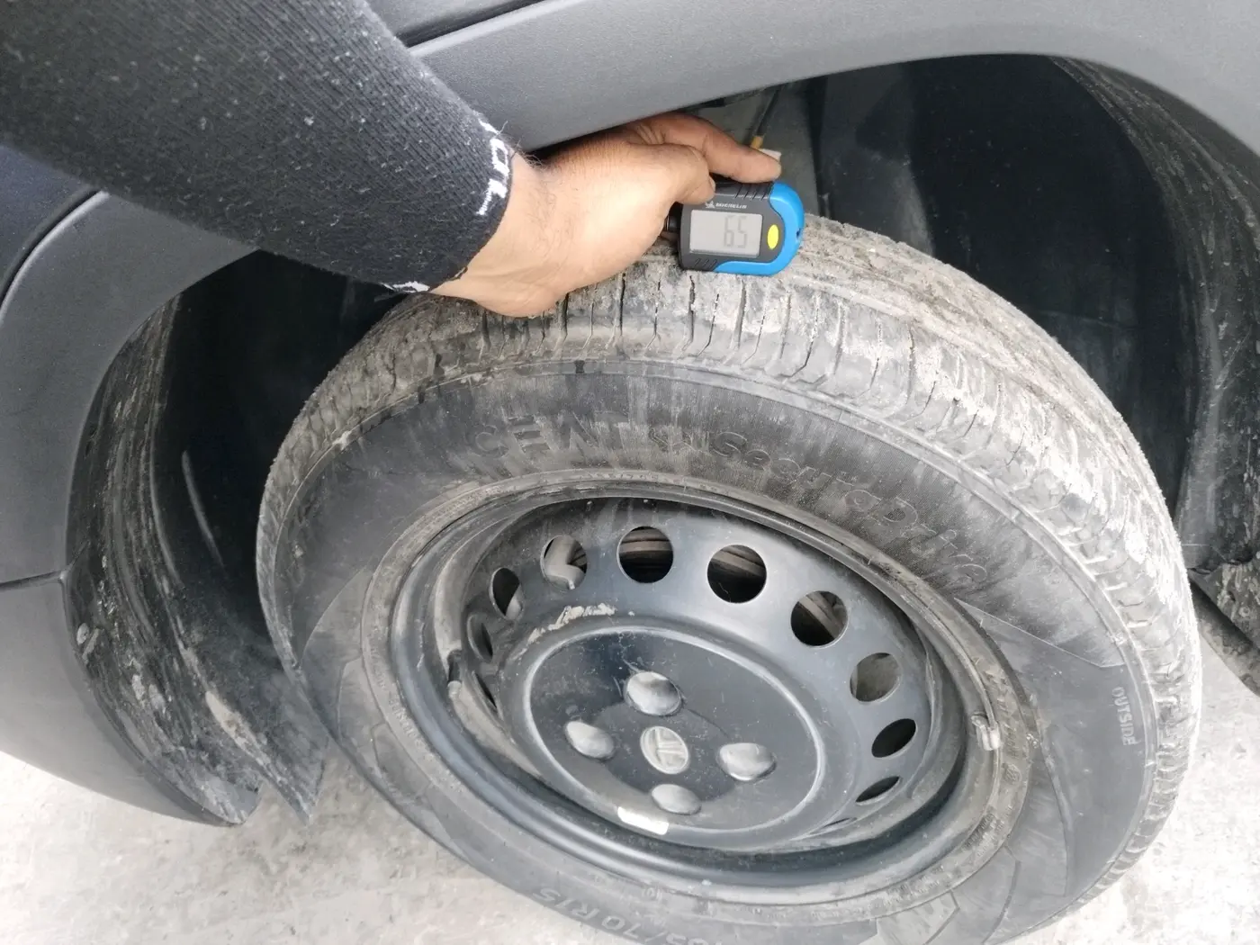2023 Tata PUNCH PURE MT, Petrol, Manual, 10,750 km, tyre