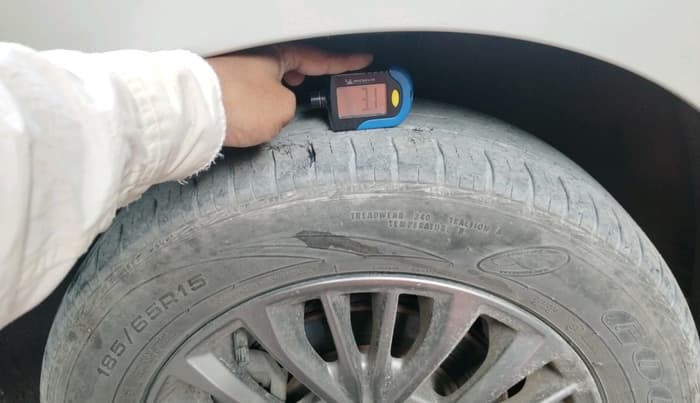 2019 Maruti Ertiga ZXI AT SHVS, Petrol, Automatic, 1,03,804 km, tyre