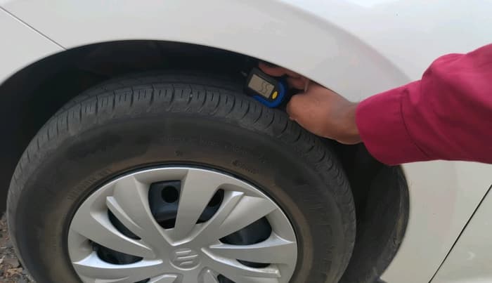 2025 Maruti Swift VXi (O), Petrol, Manual, 7,869 km, tyre