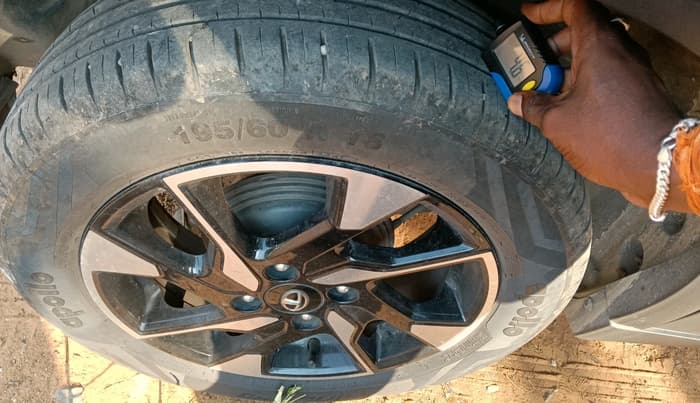 2022 Tata PUNCH ACCOMPLISHED MT, Petrol, Manual, 38,482 km, tyre
