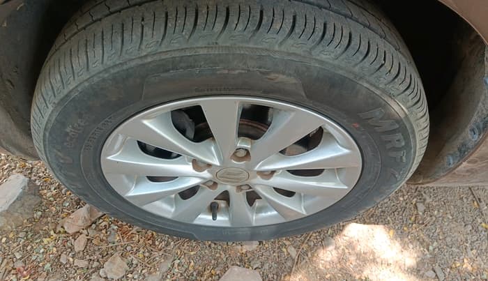 2014 Maruti Ertiga ZXI, Petrol, Manual, 55,097 km, tyre