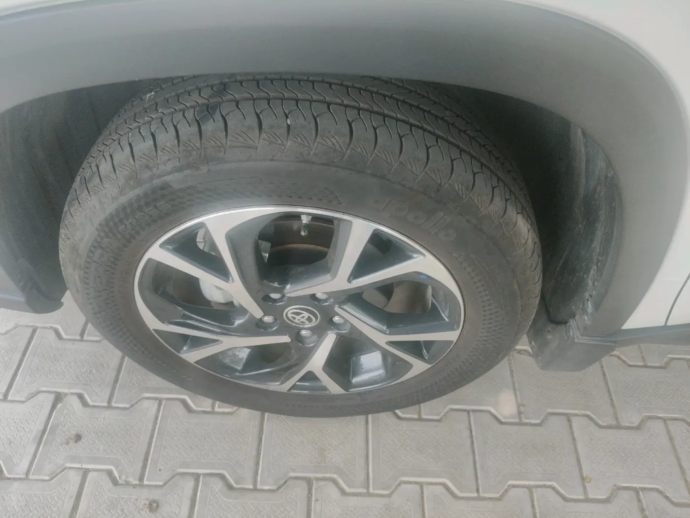 2023 Toyota URBAN CRUISER HYRYDER V HYBRID, Hybrid, Automatic, 24,593 km, tyre
