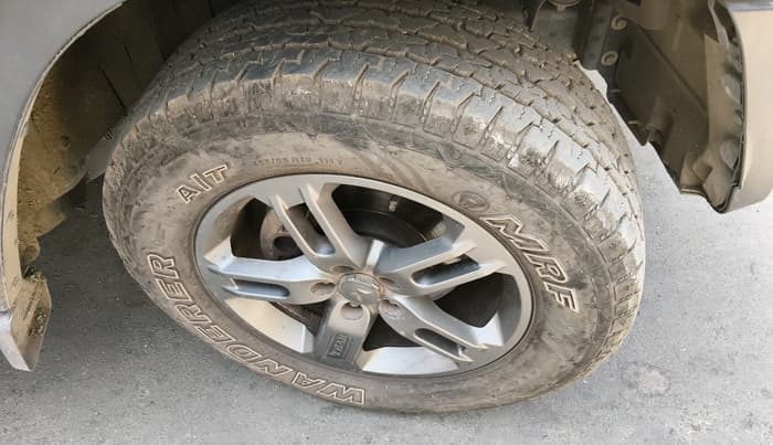 2023 Mahindra Thar LX D AT 4WD HT, Diesel, Automatic, 11,344 km, tyre