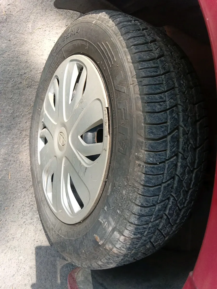 2011 Tata Indica Vista LS QUADRAJET, Diesel, Manual, 87,856 km, tyre