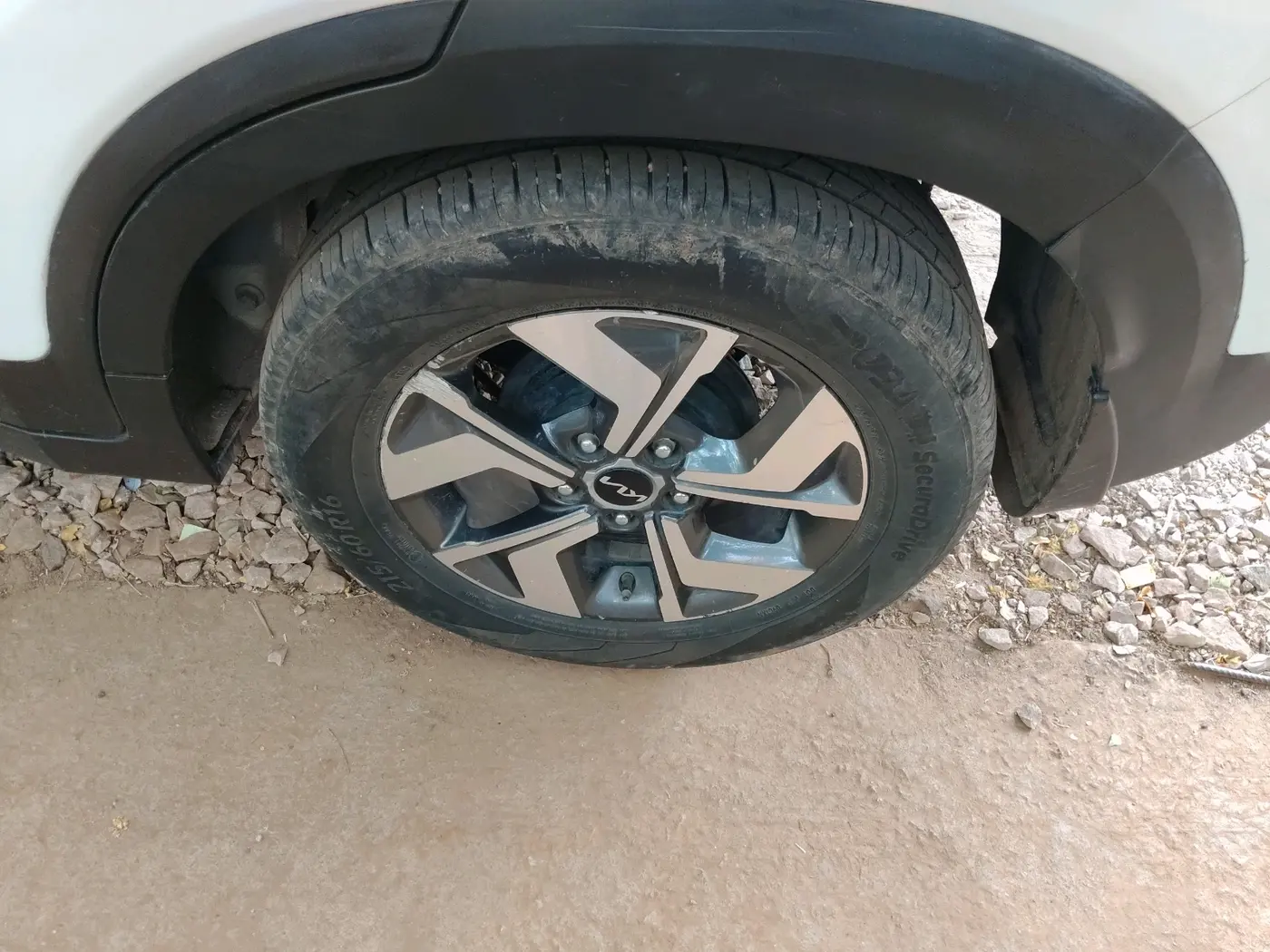 2022 KIA SONET HTX 1.5, Diesel, Manual, 80,012 km, tyre