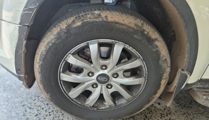 2015 Mahindra XUV500 W10, Diesel, Manual, 31,494 km, tyre