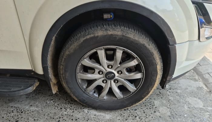 2015 Mahindra XUV500 W10, Diesel, Manual, 31,494 km, tyre