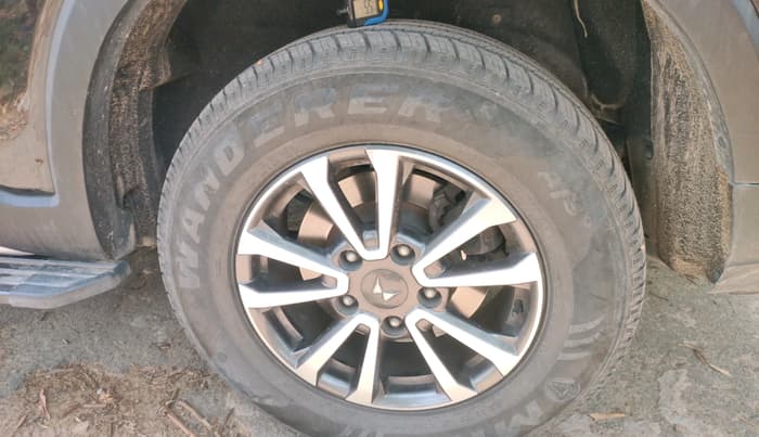2024 Mahindra SCORPIO-N Z8 S Diesel MT 2WD 7 STR, Diesel, Manual, 19,513 km, tyre