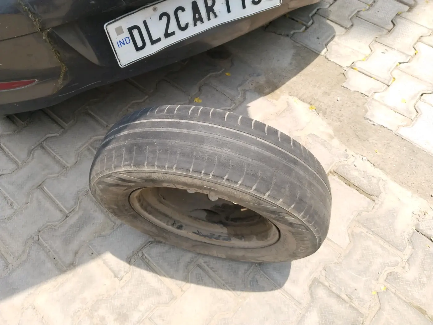 2012 Hyundai i10 MAGNA 1.1, CNG, Manual, 1,19,594 km, tyre