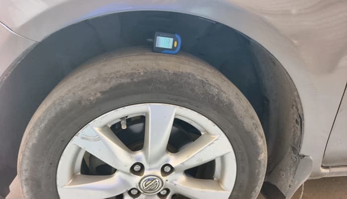 2011 Nissan Sunny XV PETROL, CNG, Manual, 2,16,082 km, tyre