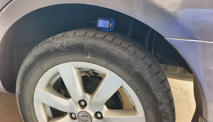2011 Nissan Sunny XV PETROL, CNG, Manual, 2,16,082 km, tyre