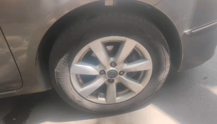 2014 Nissan Sunny XV DIESEL, Diesel, Manual, 1,76,497 km, tyre