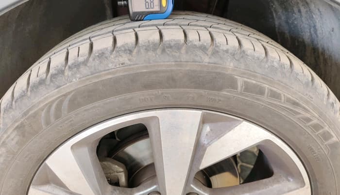 2022 Volkswagen TAIGUN TOPLINE 1.0 TSI MT, Petrol, Manual, 14,166 km, tyre