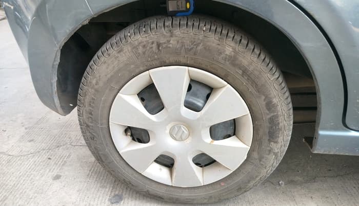 2011 Maruti A Star VXI, CNG, Manual, 95,523 km, tyre