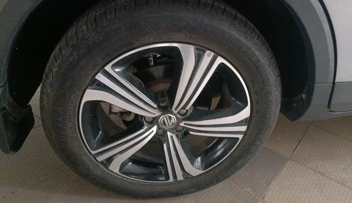 2023 MG ASTOR SHARP 1.5 CVT, Petrol, Automatic, 10,367 km, tyre