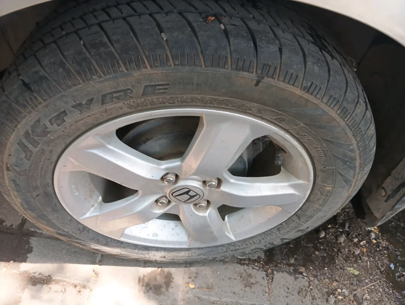 2010 Honda City 1.5L I-VTEC V AT, Petrol, Automatic, 87,177 km, tyre