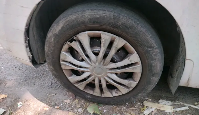 2011 Maruti Wagon R 1.0 LXI CNG, CNG, Manual, 1,95,114 km, tyre