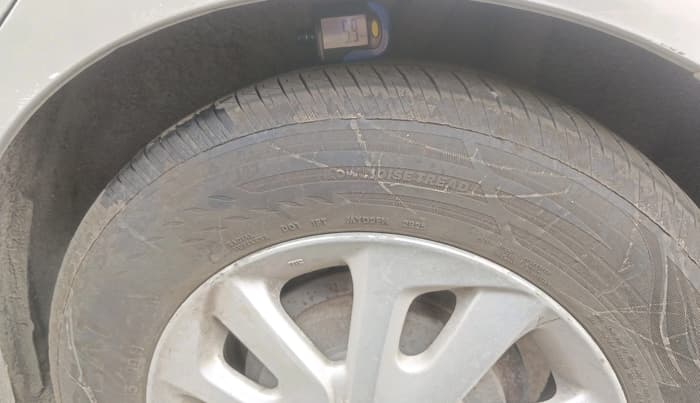 2016 Honda Mobilio 1.5L I-DTEC V, Diesel, Manual, 1,67,403 km, tyre
