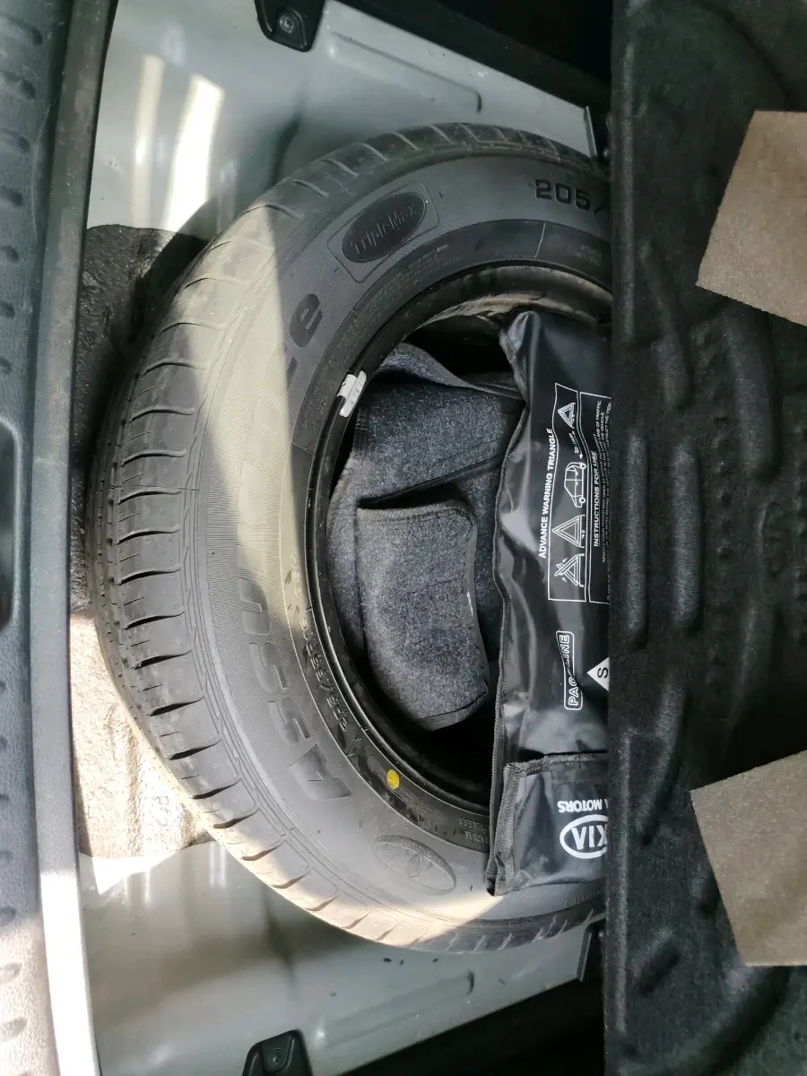 2022 KIA SELTOS HTK PLUS AT 1.5 DIESEL, Diesel, Automatic, 89,083 km, tyre