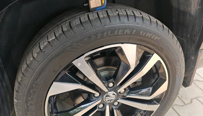 2023 MG HECTOR PLUS SAVVY PRO 1.5 TURBO CVT 6 STR, Petrol, Automatic, 21,903 km, tyre