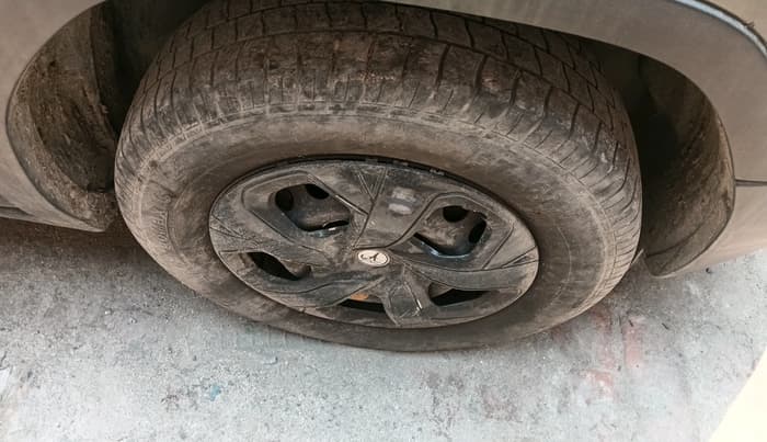 2022 Tata PUNCH ACCOMPLISHED MT, Petrol, Manual, 87,176 km, tyre