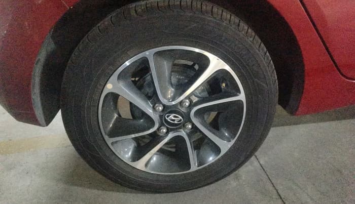 2017 Hyundai Grand i10 SPORTZ AT 1.2 KAPPA VTVT, Petrol, Automatic, 42,421 km, tyre