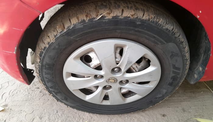 2012 Hyundai i10 ERA 1.1, CNG, Manual, 98,941 km, tyre