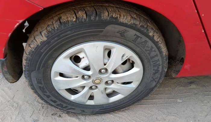 2012 Hyundai i10 ERA 1.1, CNG, Manual, 98,941 km, tyre