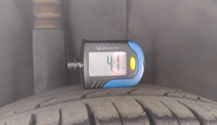 2011 Ford Figo ZXI 1.2 PETROL, Petrol, Manual, 58,961 km, tyre