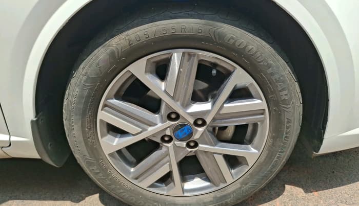 2023 Hyundai Verna SX(O) 1.5 MPI IVT , Petrol, Automatic, 35,804 km, tyre