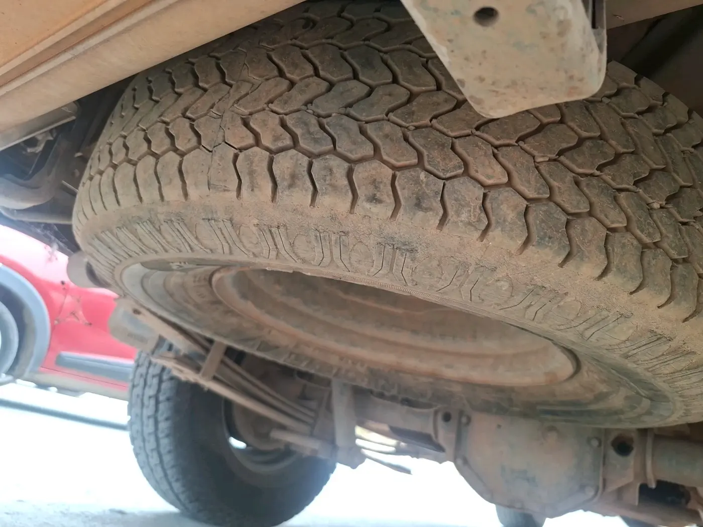 2011 Tata Sumo Gold EX, Diesel, Manual, 1,86,685 km, tyre