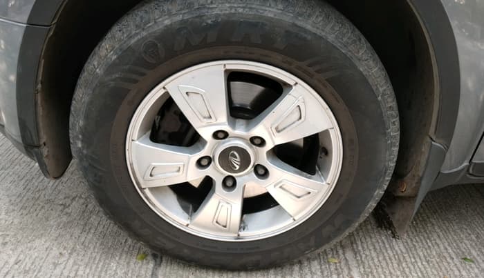 2014 Mahindra XUV500 W8, Diesel, Manual, 1,21,416 km, tyre