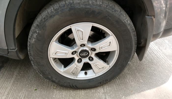 2014 Mahindra XUV500 W8, Diesel, Manual, 1,21,416 km, tyre