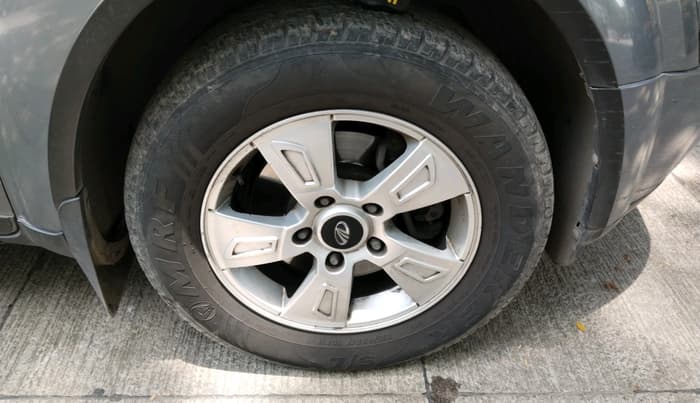 2014 Mahindra XUV500 W8, Diesel, Manual, 1,21,416 km, tyre