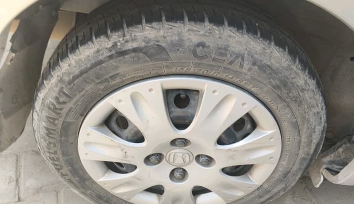 2013 Honda Amaze 1.2L I-VTEC S, Petrol, Manual, 97,618 km, tyre