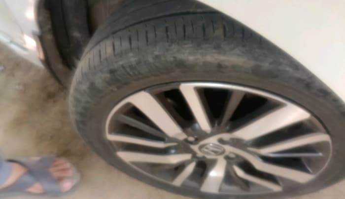 2023 Honda City 1.5L I-VTEC ZX, Petrol, Manual, 33,791 km, tyre