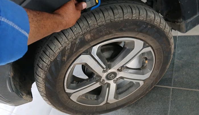 2022 Tata NEXON XZ PLUS PETROL, Petrol, Manual, 1,05,021 km, tyre