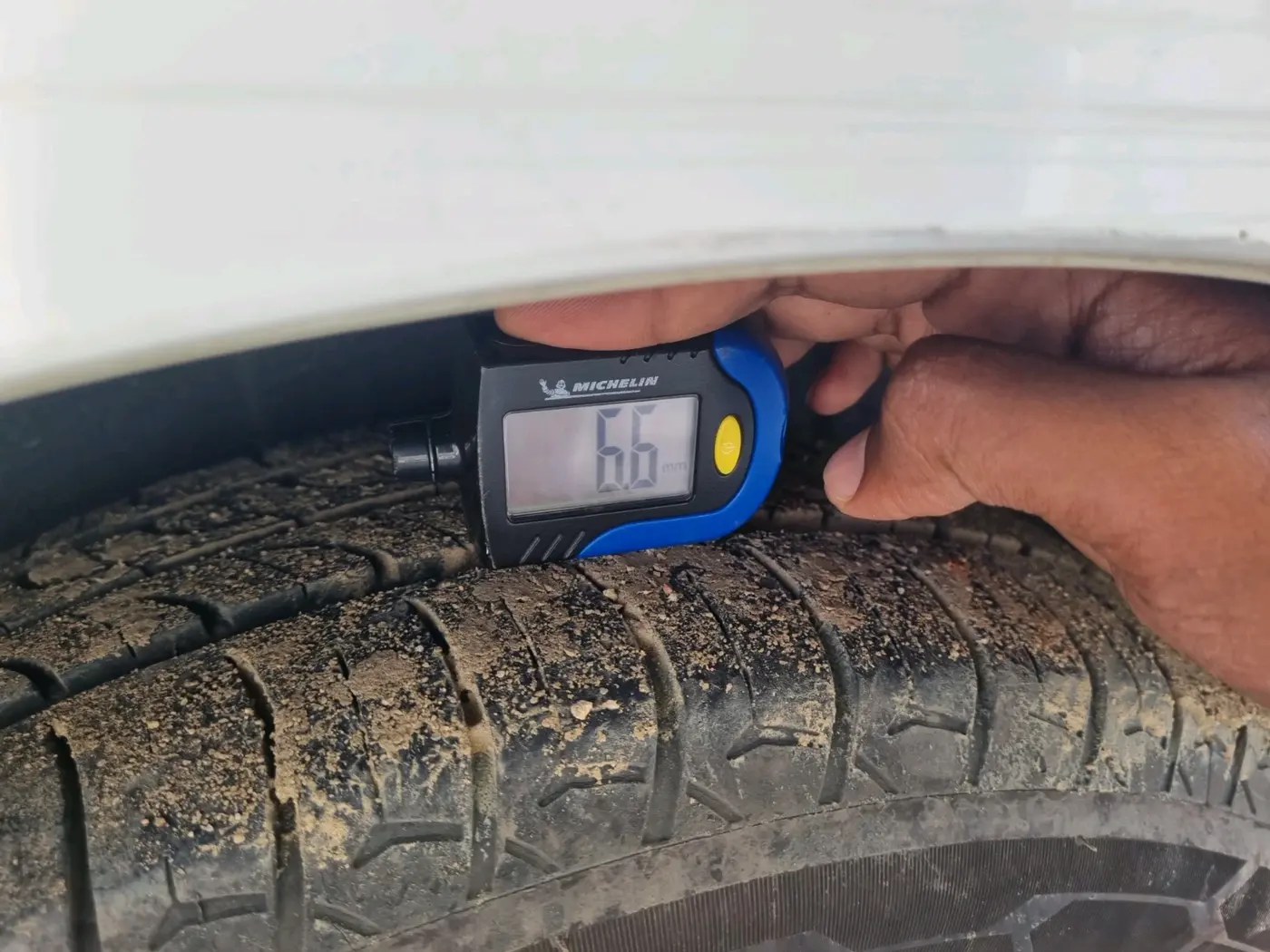 2021 Maruti Ertiga ZXI SHVS, CNG, Manual, 96,601 km, tyre
