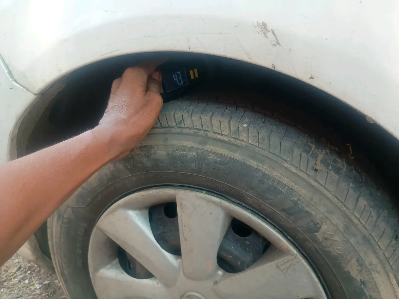 2013 Nissan Sunny XL, Petrol, Manual, 81,645 km, tyre