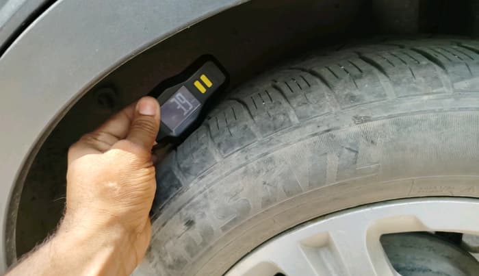 2021 KIA SONET HTK PLUS 1.2, Petrol, Manual, 49,755 km, tyre