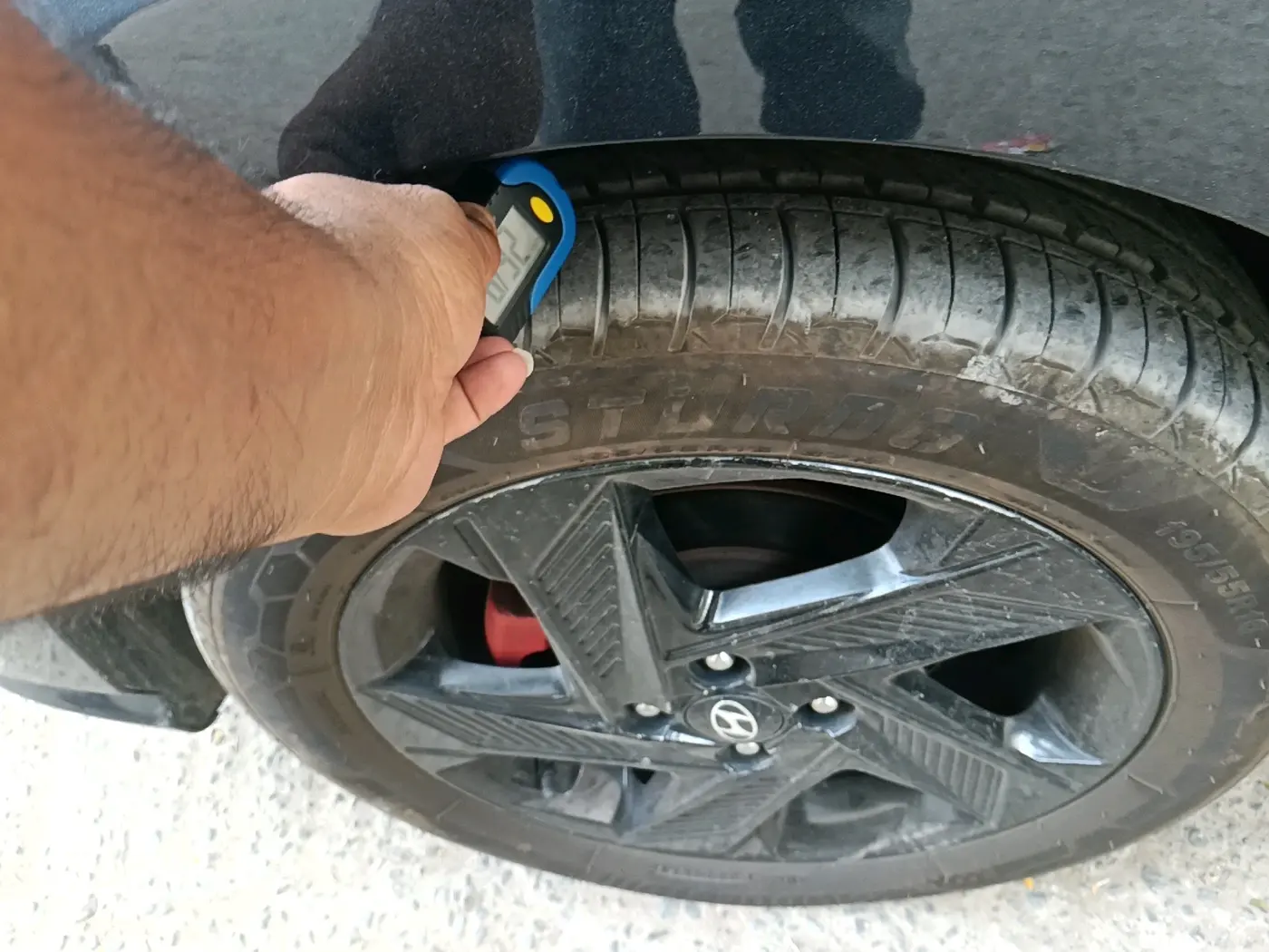 2022 Hyundai Verna SX 1.5 VTVT, Petrol, Manual, 42,332 km, tyre